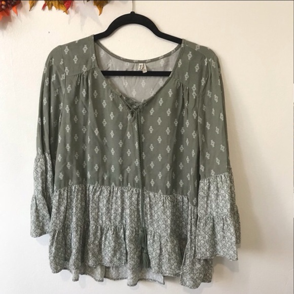 Mudd Bohemian Bell Sleeve Top Tie Front Size XXS - Picture 3 of 8